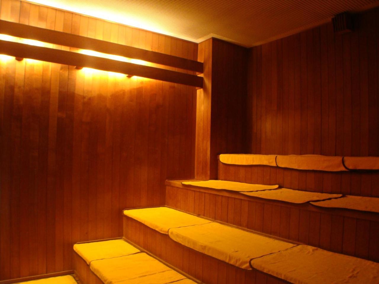 Kumamoto Capsule Hotel Bagian luar foto