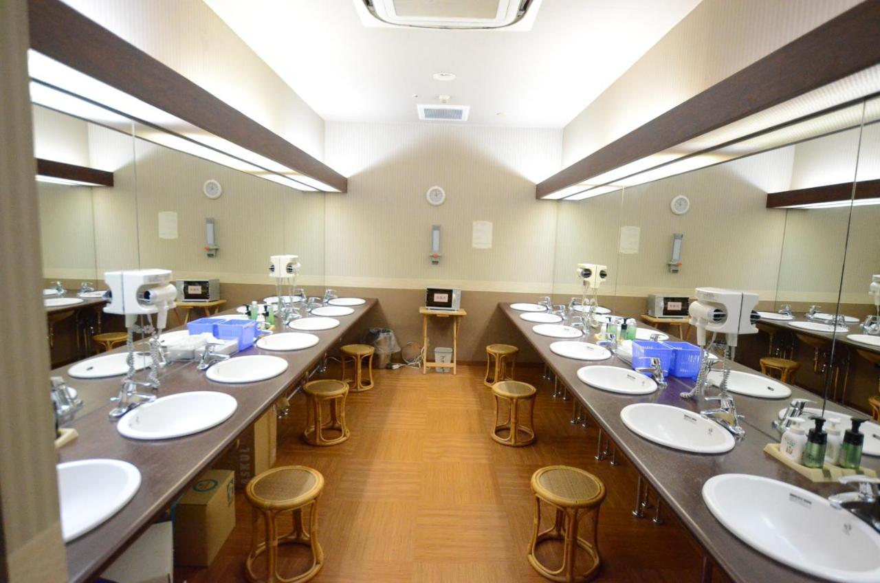 Kumamoto Capsule Hotel Bagian luar foto